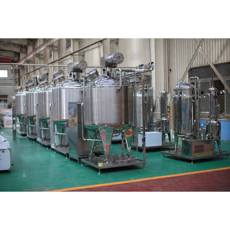 Many sets of gelatin melting tanks in JANGLI's factory